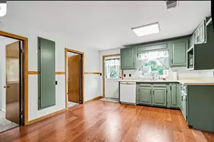 323 Evergreen St, Sheridan, MI 48884 - Photo 8