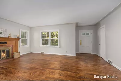 920 Ellsmere Street NE, Grand Rapids, MI 49505 - Photo 4