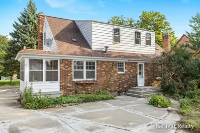 920 Ellsmere Street NE, Grand Rapids, MI 49505 - Photo 2