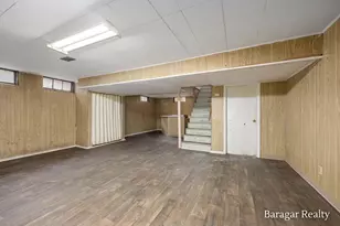 920 Ellsmere St NE, Grand Rapids, MI 49505 - Photo 30