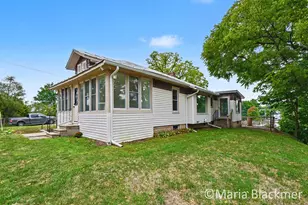 447 Baldie St, Ionia, MI 48846 - Photo 6