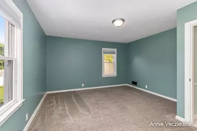 846 Lake Michigan Drive NW, Grand Rapids, MI 49504 - Photo 20