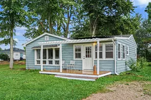 6029 Keigley St, Coloma, MI 49038 - Photo 1