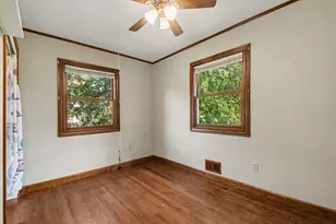 2146 Engleside Dr SE, Grand Rapids, MI 49546 - Photo 16