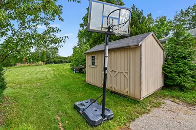 2146 Engleside Drive SE, Grand Rapids, MI 49546 - Photo 32