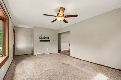 2146 Engleside Drive SE, Grand Rapids, MI 49546 - Photo 8