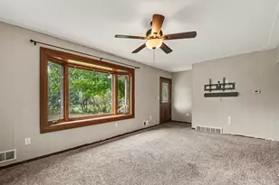 2146 Engleside Dr SE, Grand Rapids, MI 49546 - Photo 6