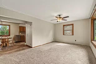 2146 Engleside Dr SE, Grand Rapids, MI 49546 - Photo 4