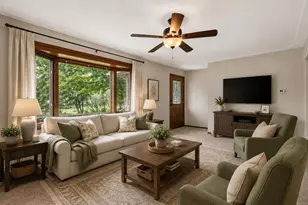 2146 Engleside Dr SE, Grand Rapids, MI 49546 - Photo 4