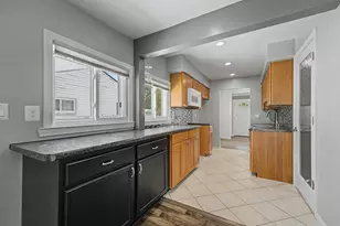 5938 Sylvia St, Taylor, MI 48180 - Photo 12