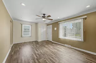 5938 Sylvia St, Taylor, MI 48180 - Photo 4