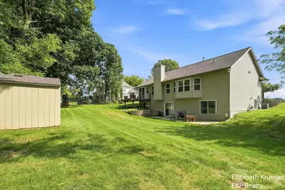 1031 Legacy NE, Comstock Park, MI 49321 - Photo 48