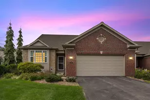 2955 Woodridge Cir NE, Grand Rapids, MI 49525 - Photo 2