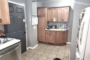 722 Forest St, Kalamazoo, MI 49008 - Photo 4