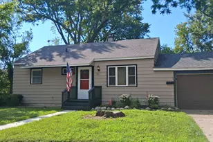 746 Hiways Ave, South Haven, MI 49090 - Photo 2