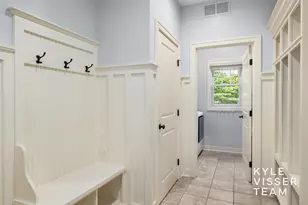 1622 Amberley Ct SE, East Grand Rapids, MI 49506 - Photo 18