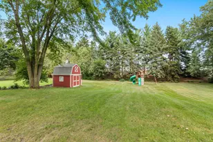 819 E Plainfield Ct, Zeeland, MI 49464 - Photo 32