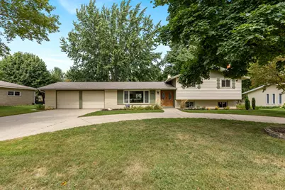 819 E Plainfield Court, Zeeland, MI 49464 - Photo 1