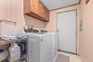 2625 Sanford Dr, Hillsdale, MI 49242 - Photo 24