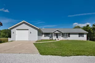 22244 US-12, Edwardsburg, MI 49112 - Photo 4
