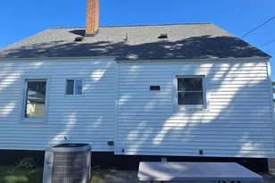1349 W Summit Ave, Muskegon, MI 49441 - Photo 4