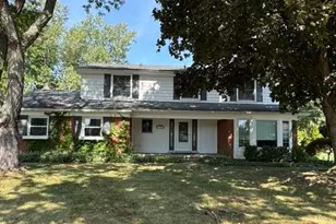 3480 Arrowvale St, Orchard Lake, MI 48324 - Photo 2