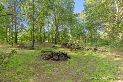 9520 Hidden Bluff Drive NE, Rockford, MI 49341 - Photo 40