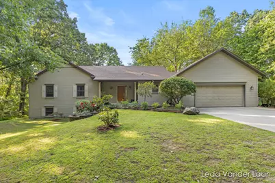 9520 Hidden Bluff Drive NE, Rockford, MI 49341 - Photo 2