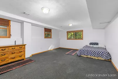 9520 Hidden Bluff Drive NE, Rockford, MI 49341 - Photo 26