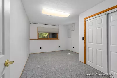 9520 Hidden Bluff Drive NE, Rockford, MI 49341 - Photo 28