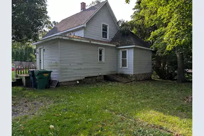 324 S East Street, Cassopolis, MI 49031 - Photo 2