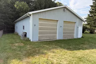 235 Oriole Dr, Battle Creek, MI 49037 - Photo 24