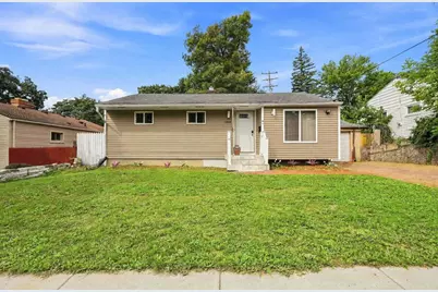 3814 Cherokee Avenue, Flint, MI 48507 - Photo 1