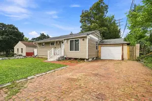3814 Cherokee Ave, Flint, MI 48507 - Photo 2