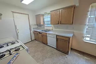 3924 16th St, Detroit, MI 48208 - Photo 8