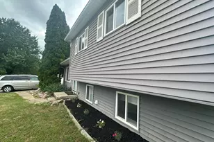 517 Clarion St, Clio, MI 48420 - Photo 6
