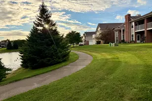 2260 Leighton Dr, Shelby Twp, MI 48317 - Photo 2