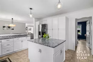 3030 Cascade Rd SE, East Grand Rapids, MI 49506 - Photo 10