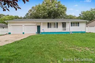 2756 Marquette Ave, Muskegon, MI 49442 - Photo 1