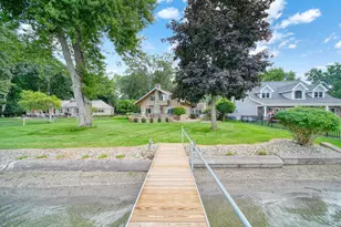 5056 Lakeshore Dr, Jackson, MI 49203 - Photo 1