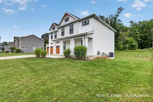 11544 Sessions Woods Dr W, Grand Rapids, MI 49534 - Photo 4