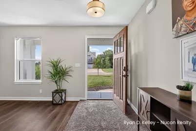 11544 Sessions Woods Drive W, Grand Rapids, MI 49534 - Photo 6