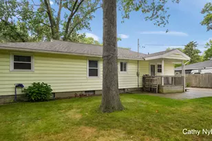 656 West St, Muskegon, MI 49442 - Photo 24