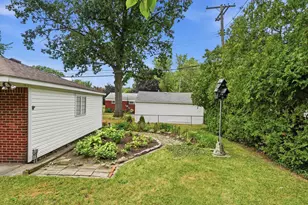 25036 Cathedral St, Bedford, MI 48239 - Photo 36
