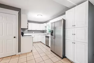 525 Brewer St, Marshall, MI 49068 - Photo 6