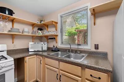 34120 Hillside Drive, Paw Paw, MI 49079 - Photo 10