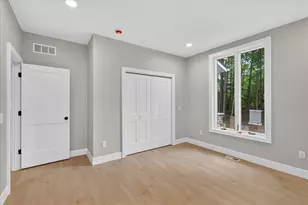 13165 Deer Creek Dr, South Haven, MI 49090 - Photo 8
