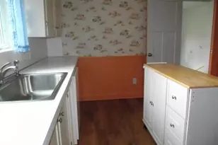 210 N Staffon St, Ludington, MI 49431 - Photo 18