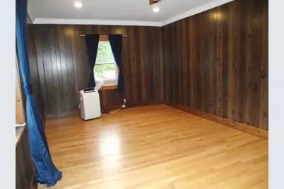 210 N Staffon Street, Ludington, MI 49431 - Photo 4