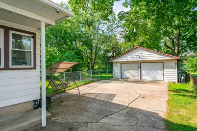 92 Kellogg Street, Battle Creek, MI 49037 - Photo 2